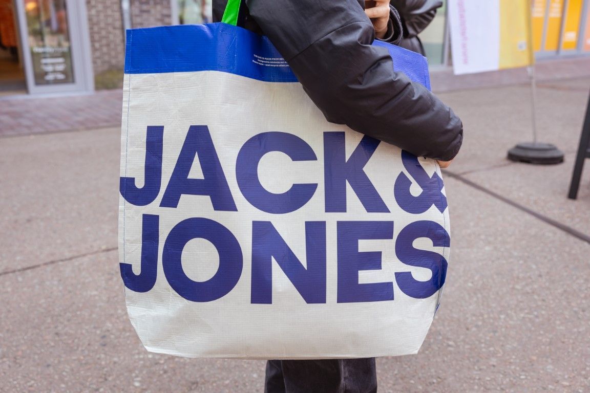 JACK & JONES