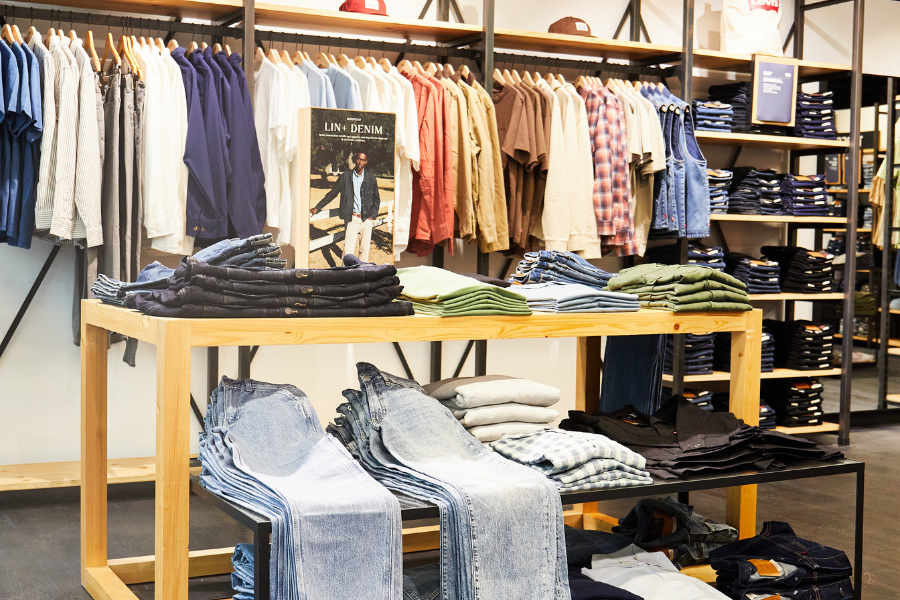 Levi's