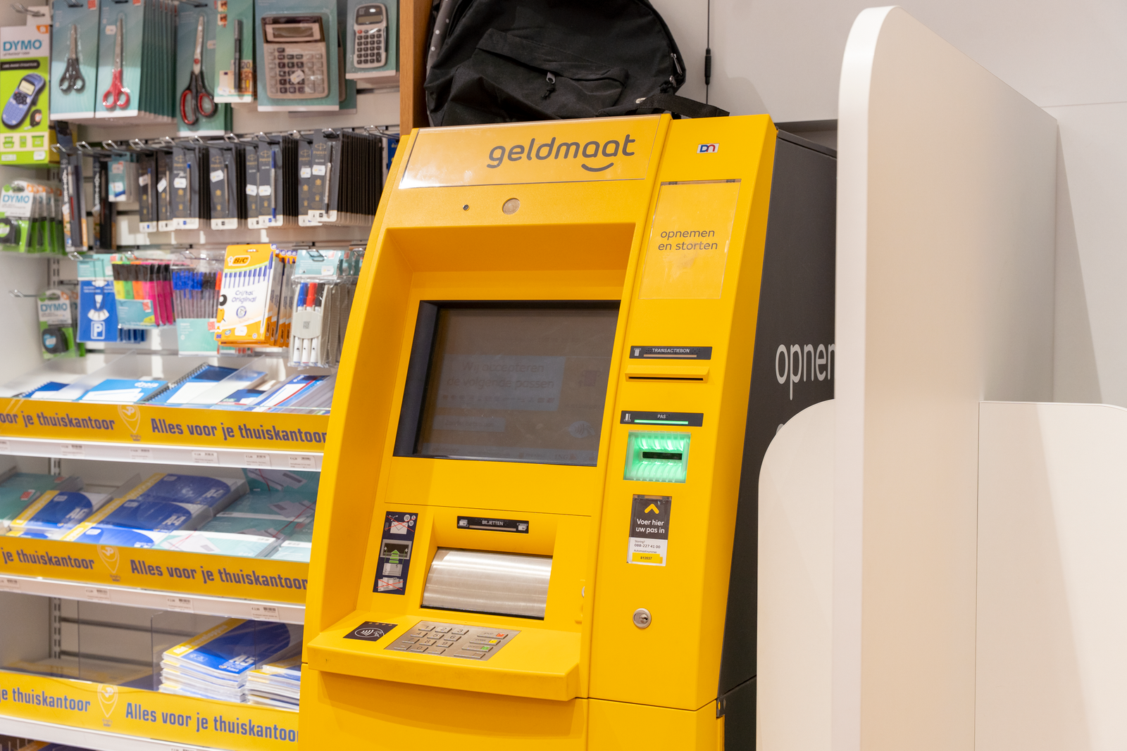 vier pinautomaat